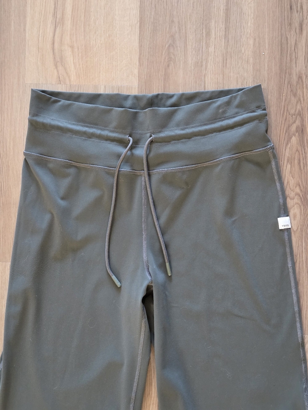 Vuori Wmns Daily Wideleg Pant L Oregano Athleisure Yoga Athletic Vacation Casual - Picture 5 of 8